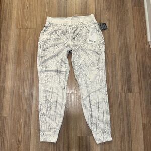 Lululemon NWT Tie-Dye Warm Down Jogger *Thread Dye, Cotton Terry Fabric, Size 8